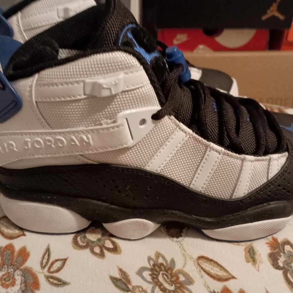 Jordan 6 Rings - Picture 7 of 8